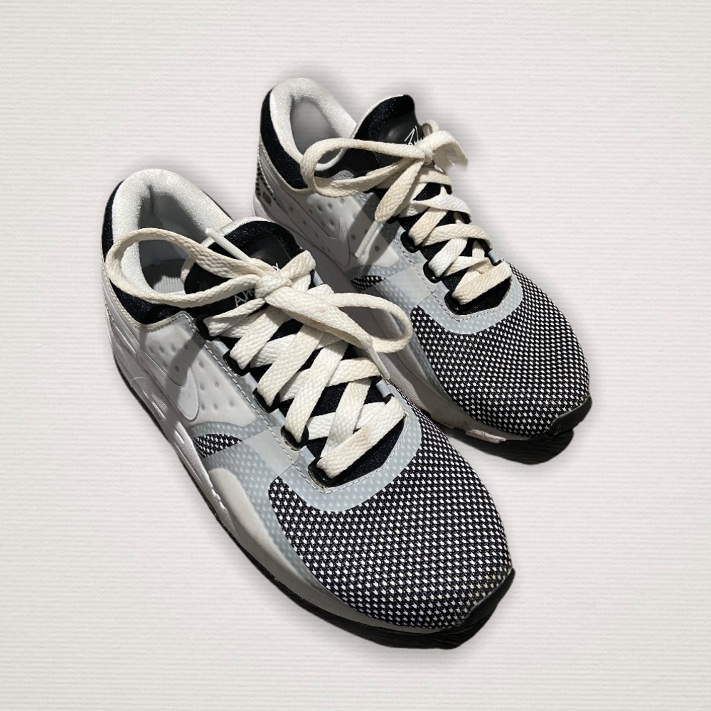 Nike Air Max Zero Essentials